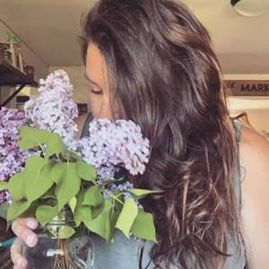 Meet your Posher, Alexis